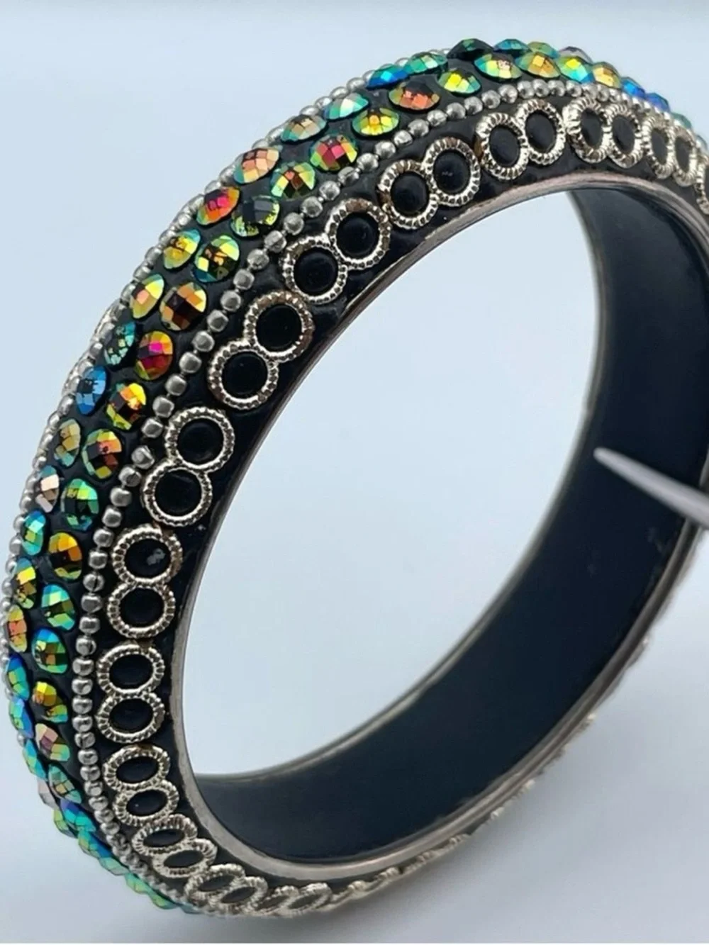 N/A eye catching